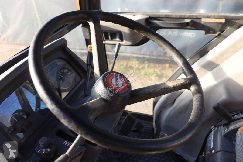 Hinomoto NX320 tractor