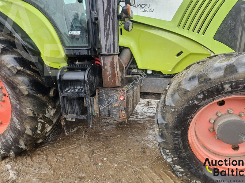 Claas Axion 830 tractor