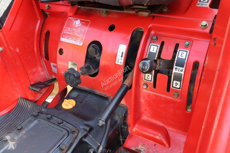 Tractor agrícola Yanmar F24