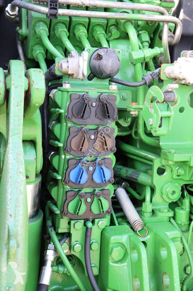 Zemědělský traktor John Deere 6195R