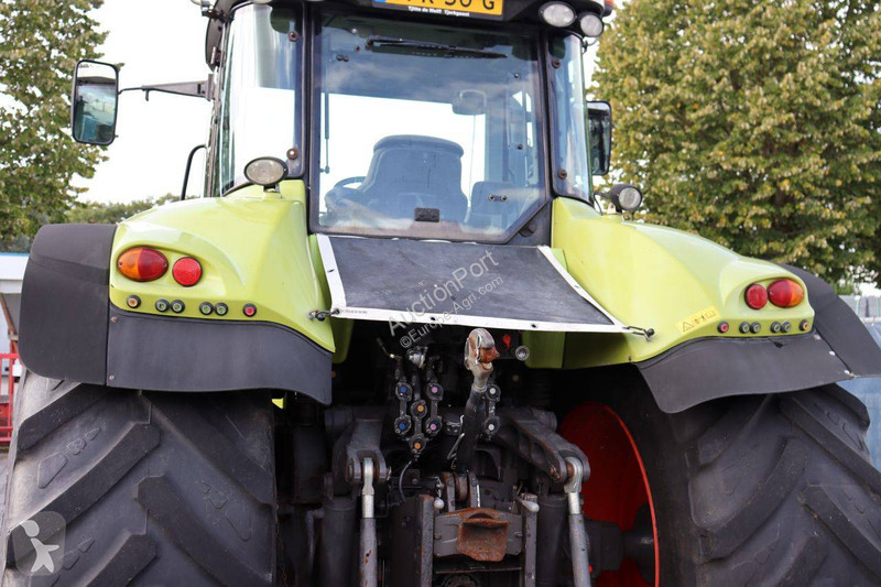 Zemědělský traktor Claas Axion 810