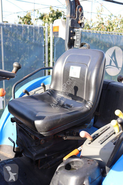 Zemědělský traktor New Holland TC40D