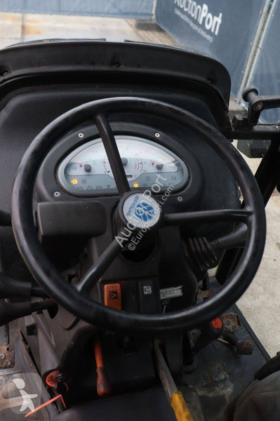 Zemědělský traktor New Holland T3030