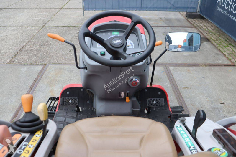 Zemědělský traktor Yanmar CT118