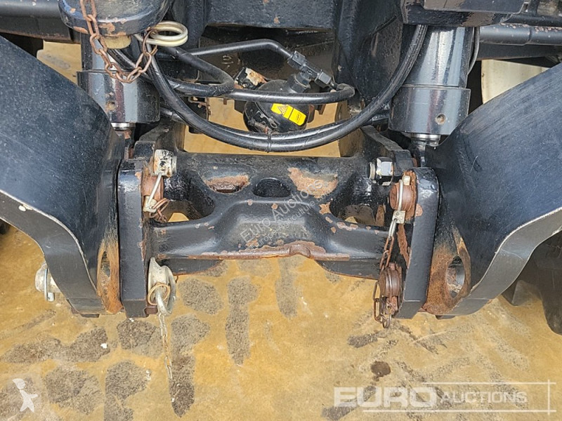 جرار زراعي  T7.225