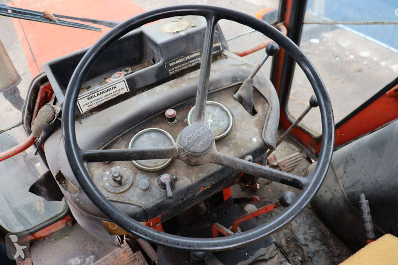 Tractor Renault 51