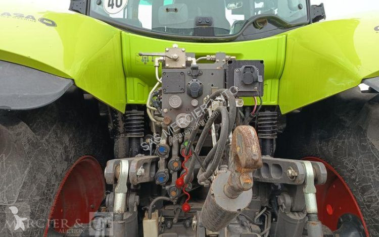 Lantbrukstraktor Claas