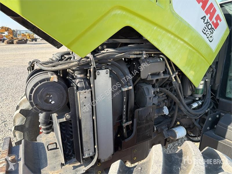 Tractor Claas Axos 340