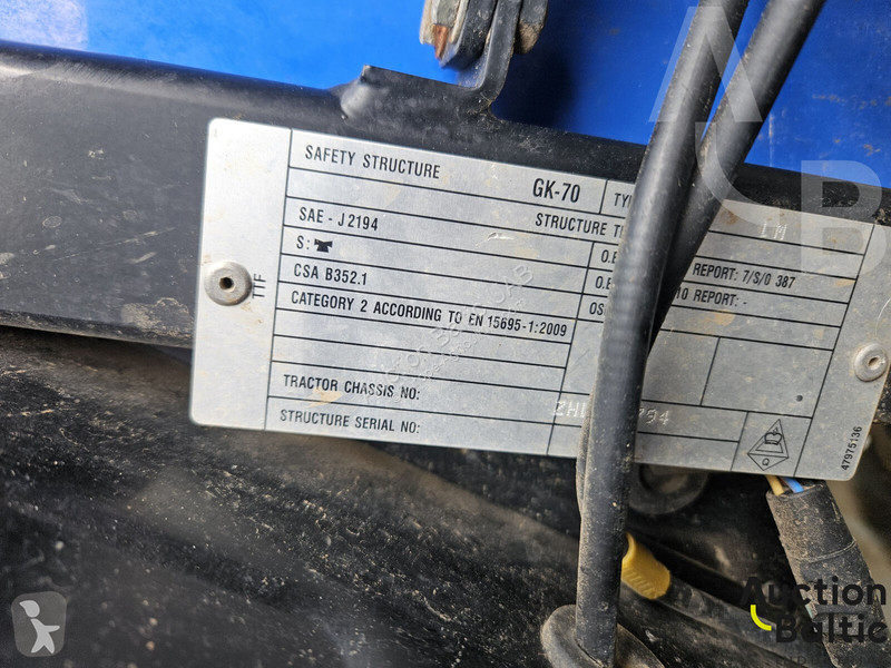 Трактор New Holland TD 5.105