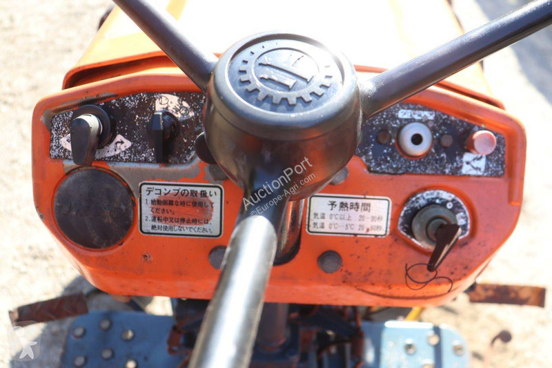 Tractor Kubota B7001