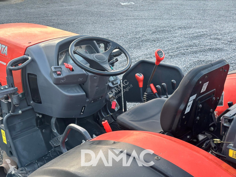 جرار زراعي Kubota M5071