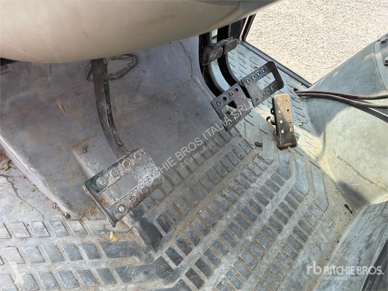Сільськогосподарський трактор Massey Ferguson 4345
