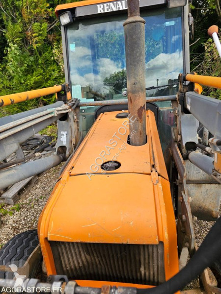 Tractor Renault R3143