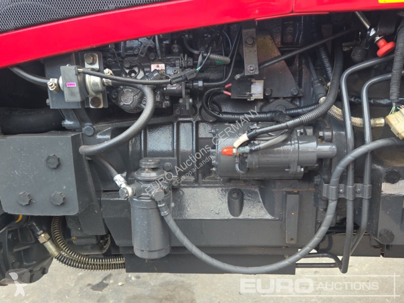 Tractor Mahindra 8560