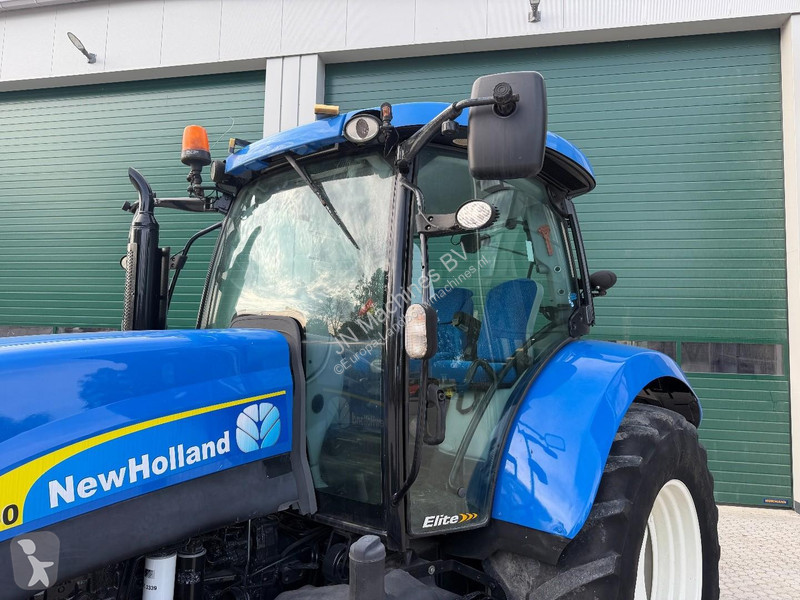 Mezőgazdasági traktor New Holland T6050