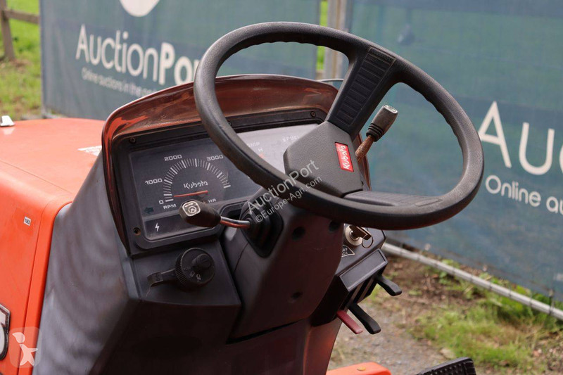 Kubota GT-5 tractor
