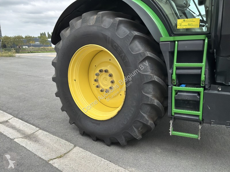 Ciągnik John Deere 6230R