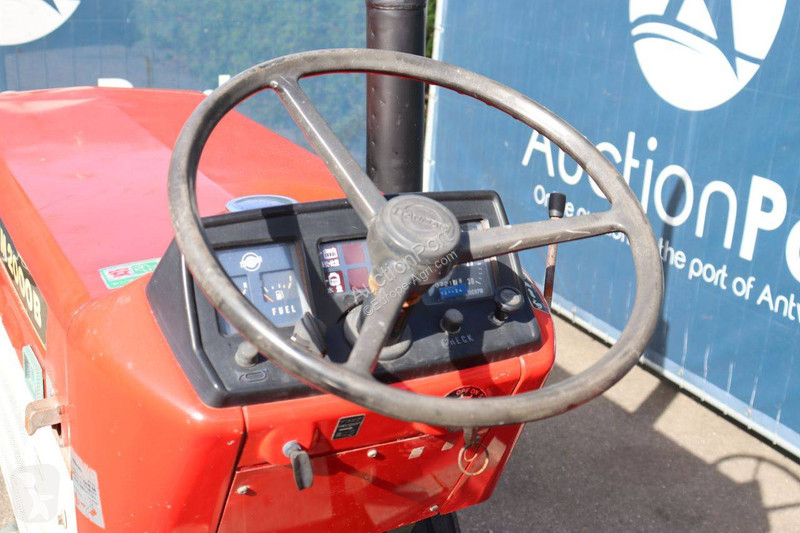 Tractor agrícola Yanmar YM2000B