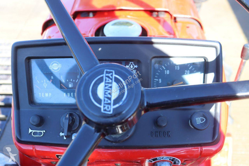 Tractor agrícola Yanmar YM1610D