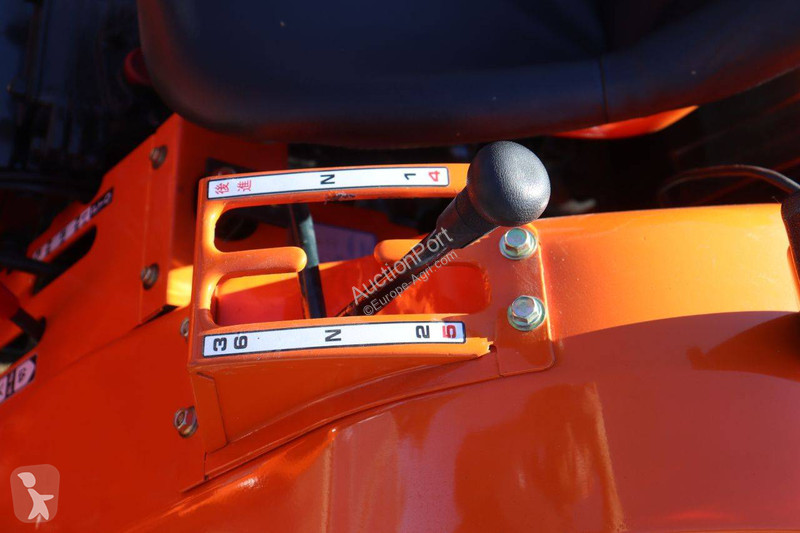 Tractor agrícola Kubota B1702DT