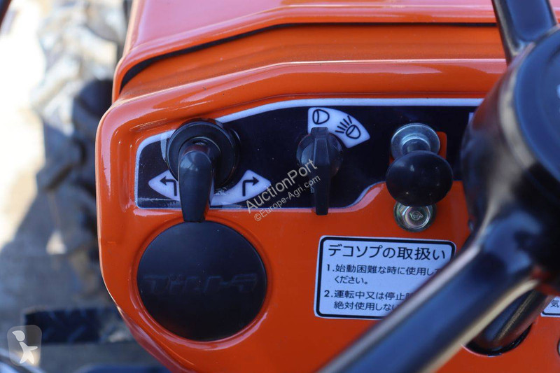 Tractor agrícola Kubota B7001DT