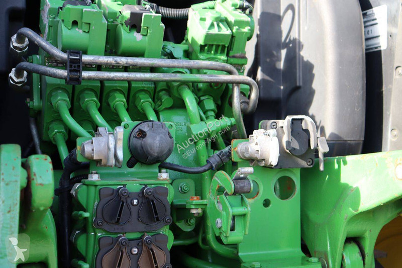 Zemědělský traktor John Deere 6195R