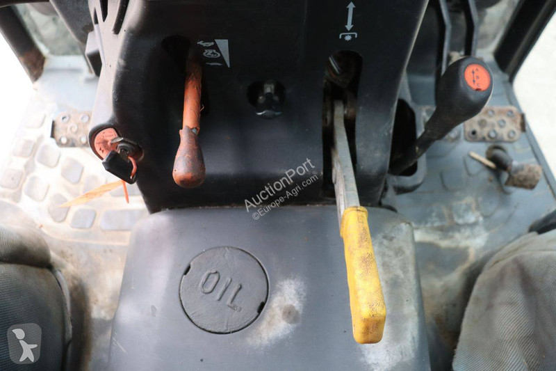 Zemědělský traktor New Holland T3030