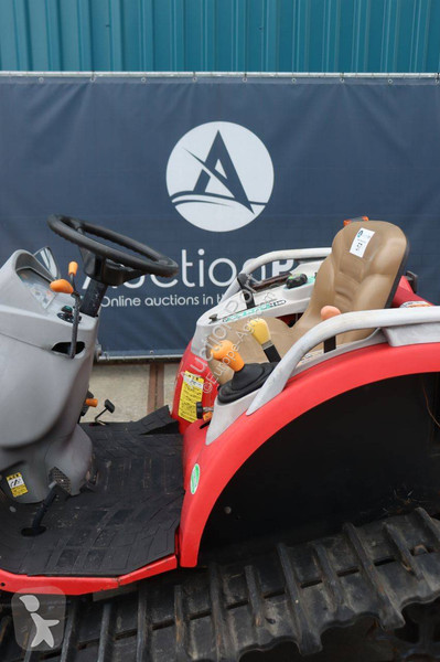 Zemědělský traktor Yanmar CT118