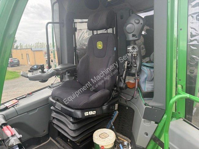 Ciągnik John Deere 1510G - CABINE TOURNANTE