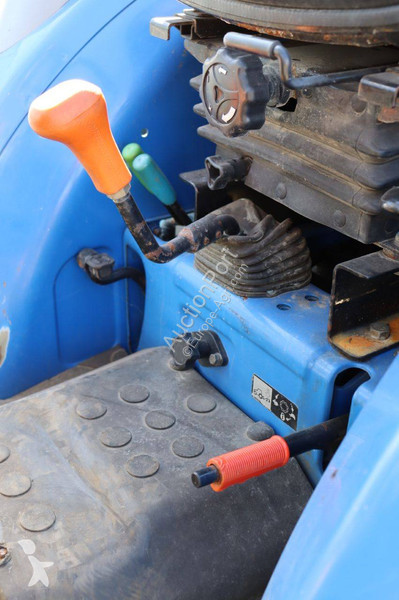 Tracteur agricole New Holland BOOMER