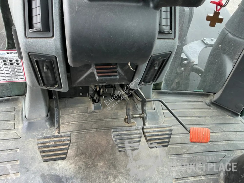Сільськогосподарський трактор Steyr 4120 Profi