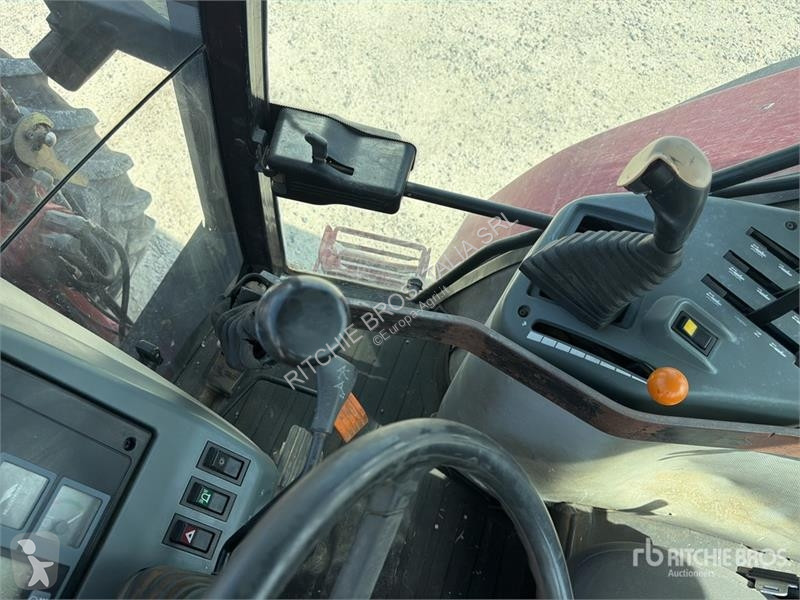 Tractor  MC135