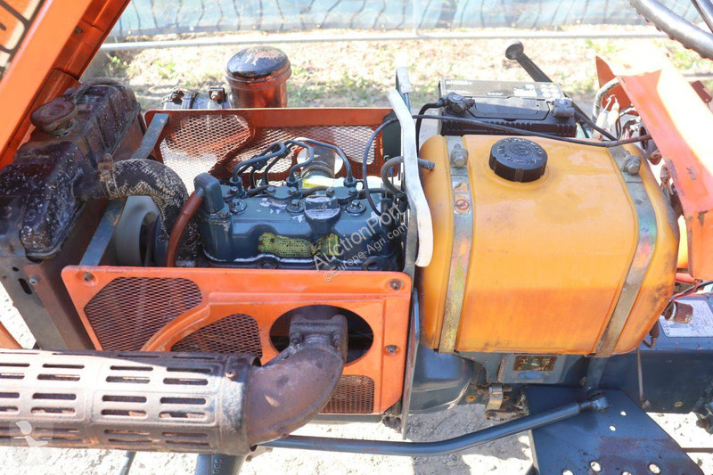Tractor Kubota B7001