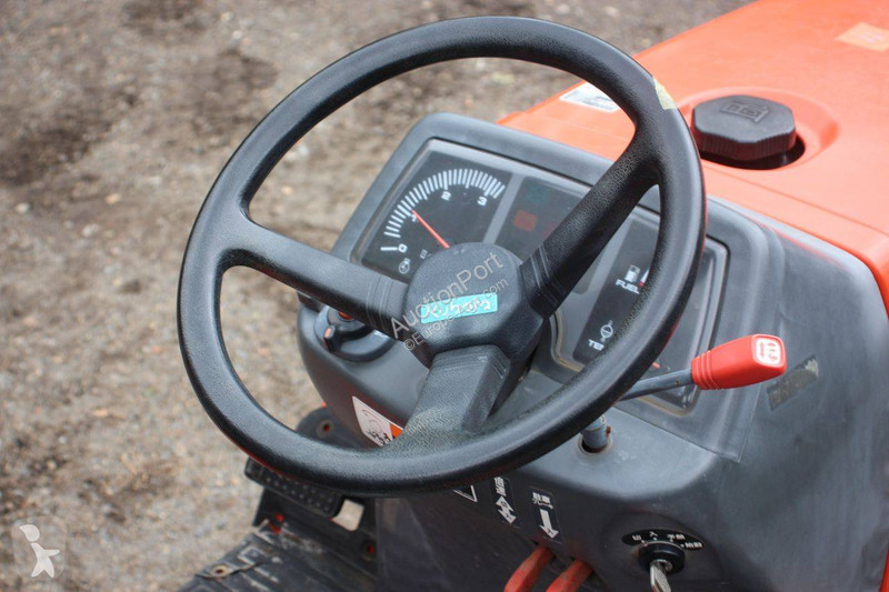 Сільськогосподарський трактор Kubota GB15