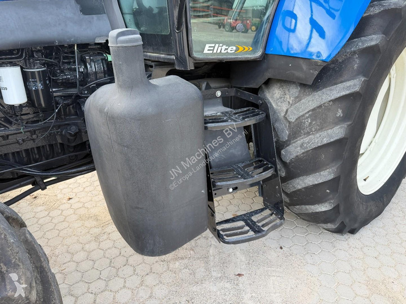 Mezőgazdasági traktor New Holland T6050