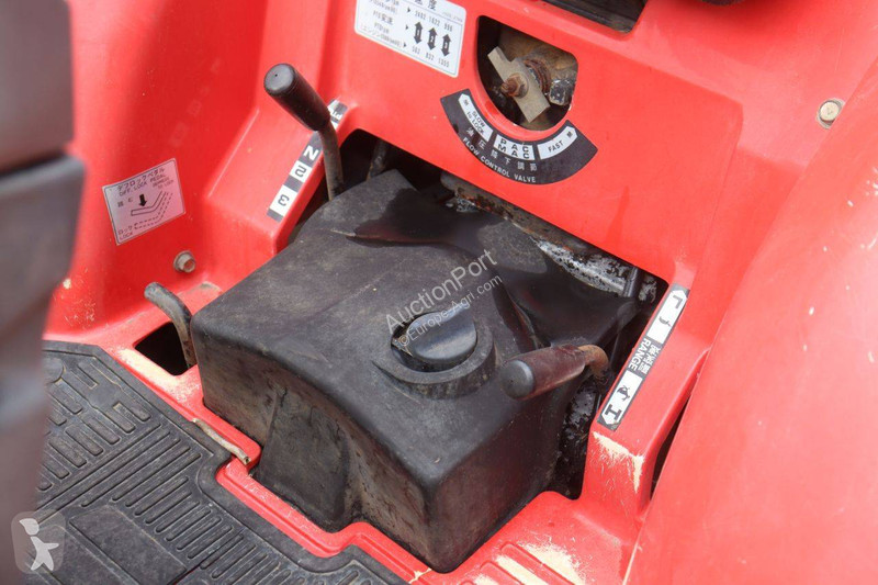 Mitsubishi MT16 tractor