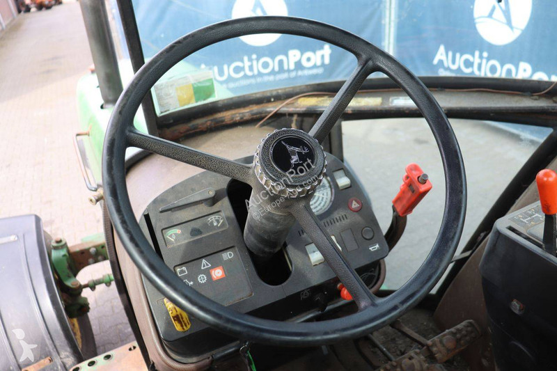 John Deere 2250 tractor