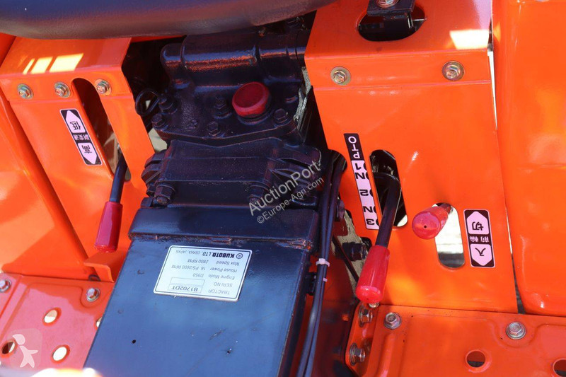 Tractor agrícola Kubota B1702DT