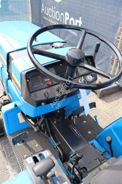 Tractor agrícola Mitsubishi MT1601D