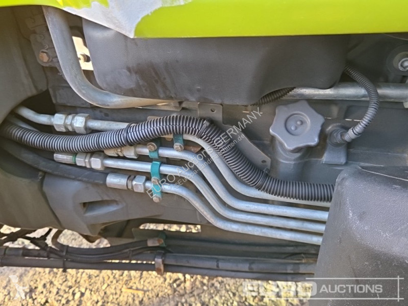 Tracteur agricole Claas Axion 830 CMATIC