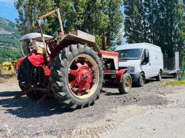 Tractor antiguo