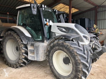 Tractor Valtra N155