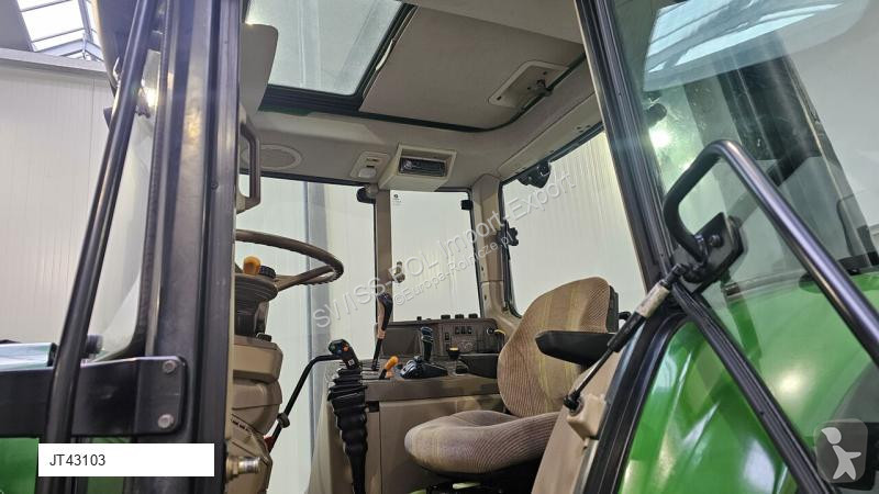 Tractor agrícola John Deere 6330