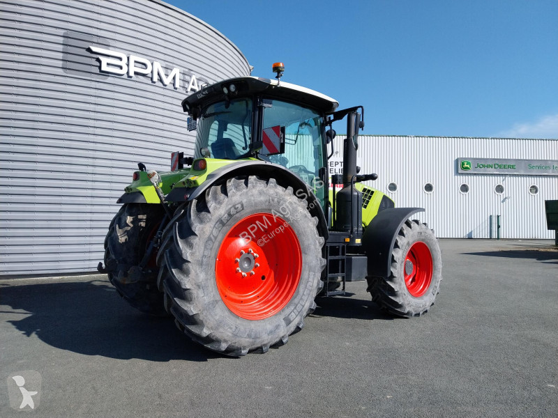 Tracteur agricole Claas