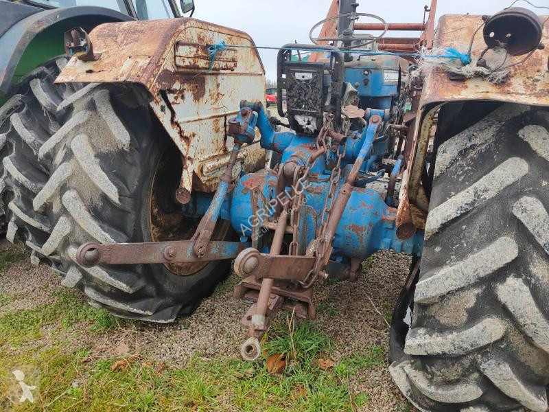 Tracteur agricole Ford 5000