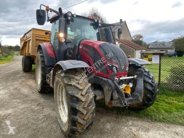 Tractor Valtra