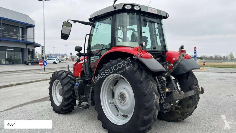 Tractor agrícola Massey Ferguson S5710 4X4