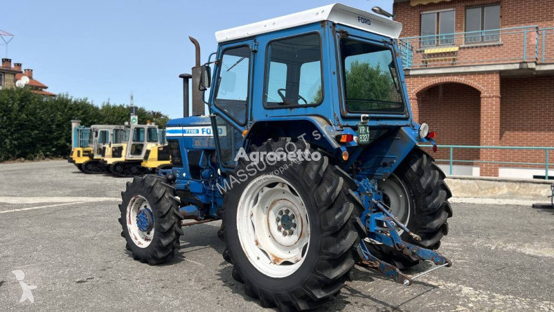 جرار زراعي Ford 7700 4X4