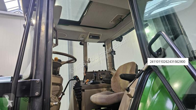 Traktor John Deere 6330