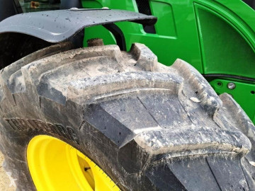 Tractor John Deere